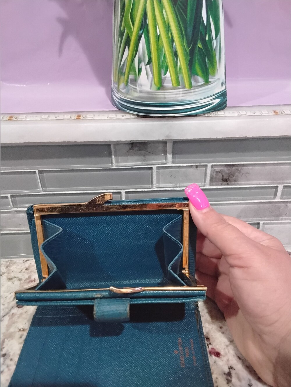 Louis Vuitton Vintage Epi Kiss Lock Wallet - Picture 7 of 17
